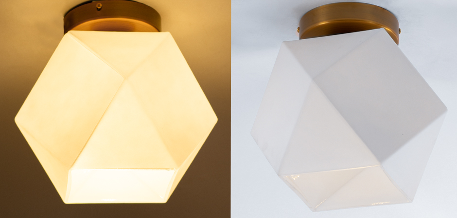 Потолочный светильник Sculptural Glass Faceted Flushm Milk Потолочный светильник Sculptural Glass Faceted Flushm Milk - Loft-Concept в Саратове