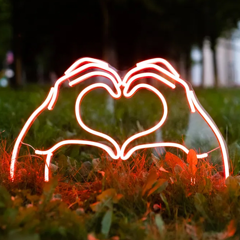 Неоновая лампа Heart Hands Neon Lamp Красный Прозрачный в Саратове | Loft Concept 