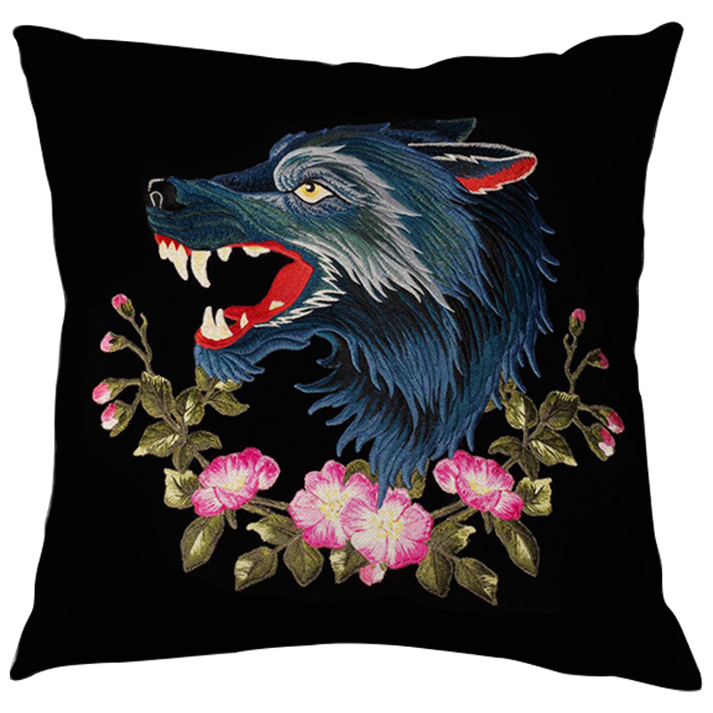 Декоративная подушка с вышивкой Стиль Gucci Wolf Black Черный Мульти в Саратове | Loft Concept 