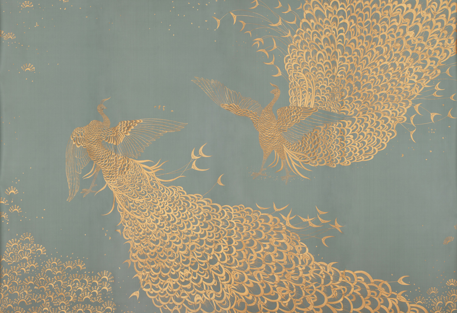 Обои ручная роспись в стиле Арт-деко Whistler Peacocks Golden colourway on Blue Grey dyed silk Обои ручная роспись в стиле Арт-деко Whistler Peacocks Golden colourway on Blue Grey dyed silk - постер Loft-Concept в Саратове