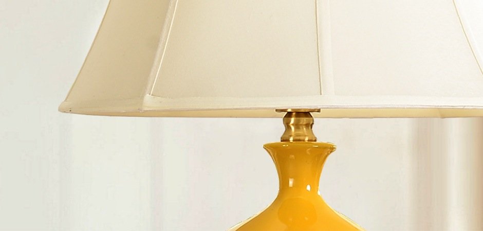 Настольная керамическая лампа с узором Mey - фото №1