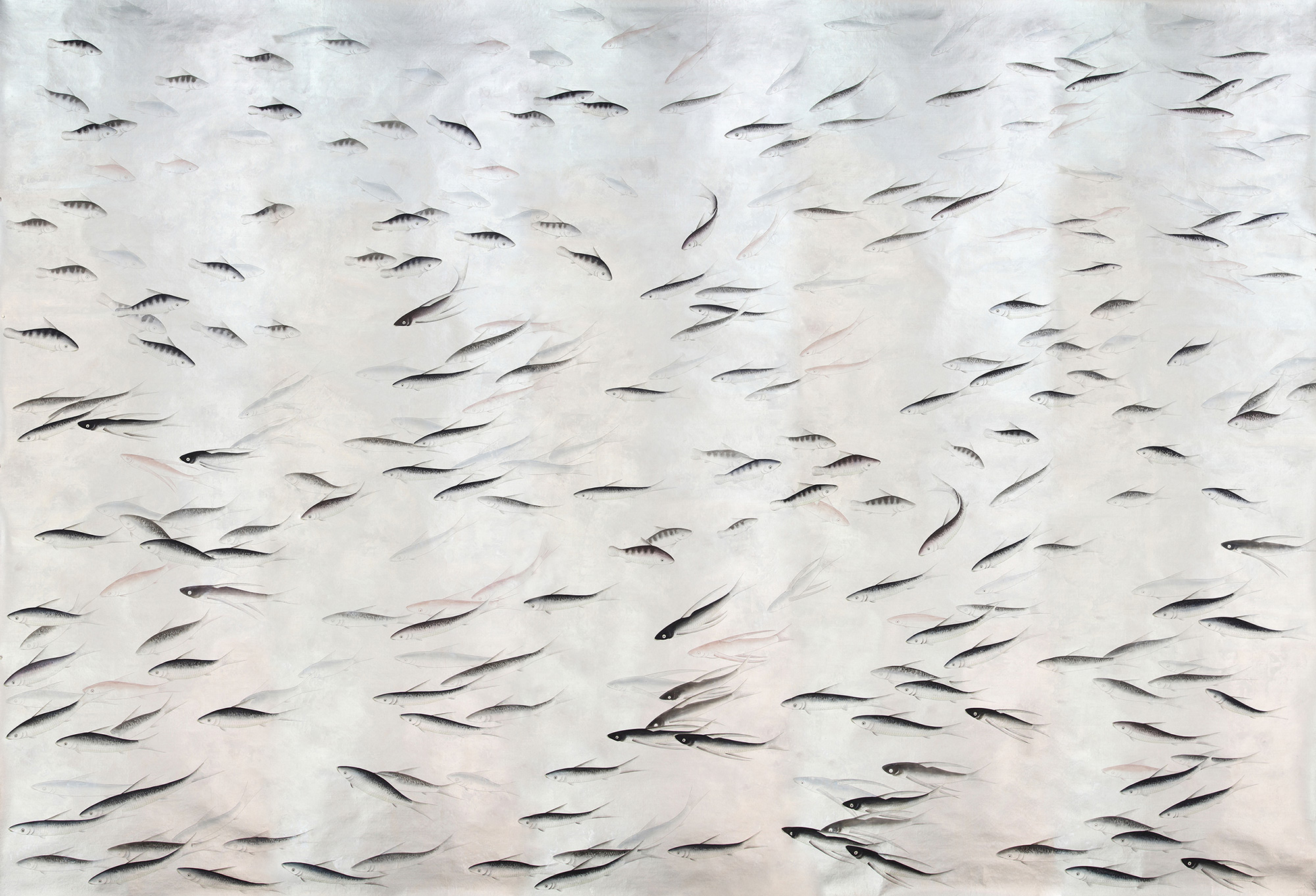 Обои ручная роспись Fishes Blue Pearl on Tarnished Silver gilded silk with pearlescent antiquing Обои ручная роспись Fishes Blue Pearl on Tarnished Silver gilded silk with pearlescent antiquing - постер Loft-Concept в Саратове