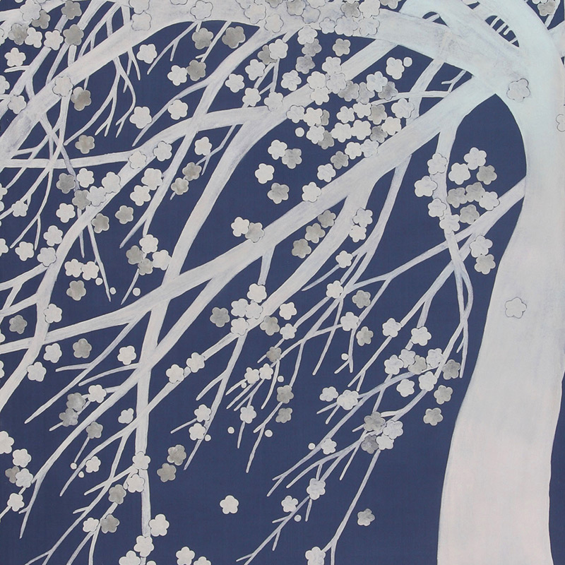 Обои ручная роспись в стиле Арт-деко Windswept Blossom Special Colourway on Dark Blue dyed silk  в Саратове | Loft Concept 