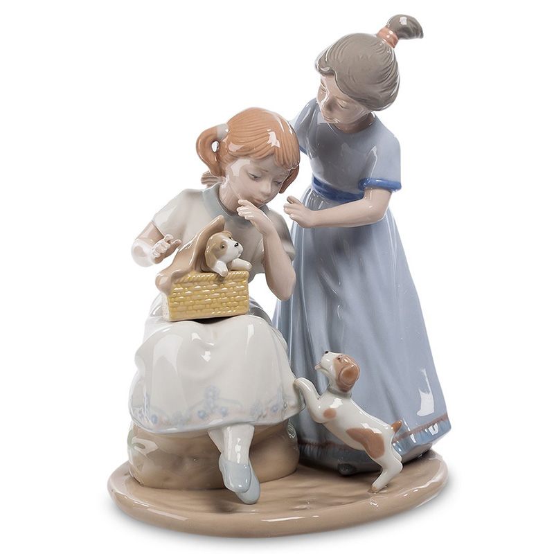 Статуэтка фарфоровая Девочки с собачками Charming Statuette Белый Бежевый Серо-голубой Серый в Саратове | Loft Concept 