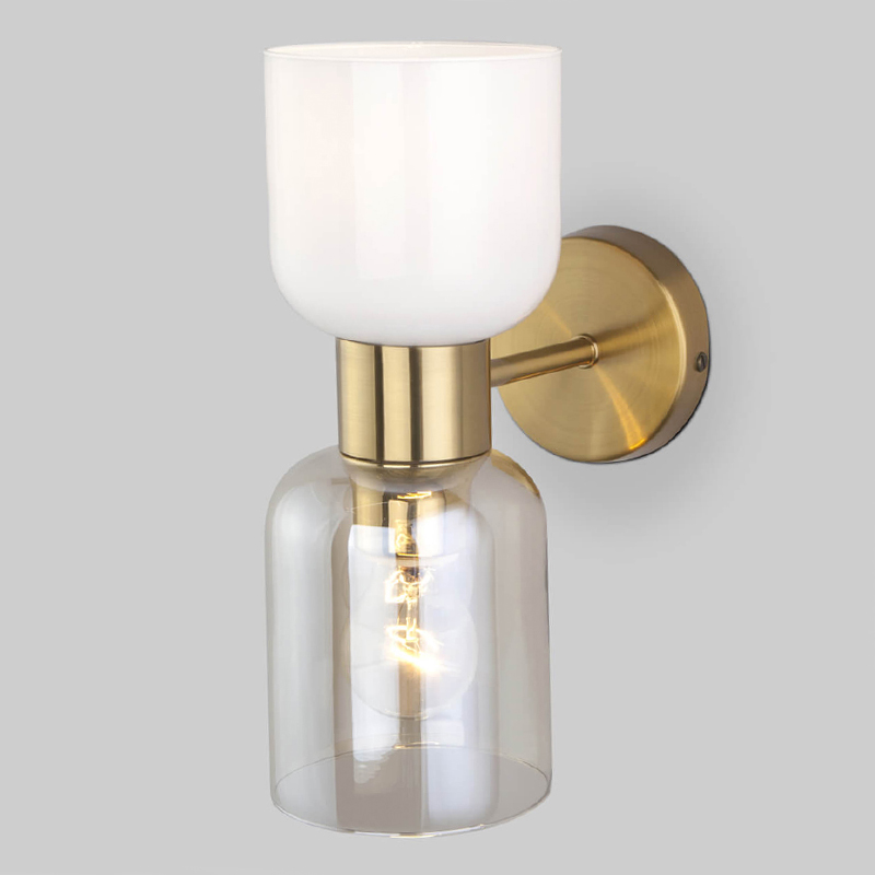 Бра Light maker studio Sconce white and smok brass Латунь Стекло Смок Белый Бра Light maker studio Sconce white and smok brass Латунь Стекло Смок Белый в Саратове | Loft Concept