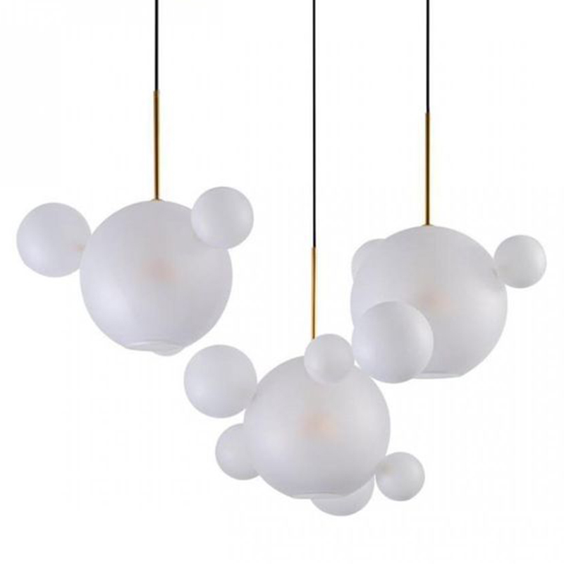 Светодиодный светильник Giopato & Coombes Bubble Chandelier Linear матовое белое стекло 3 плафона Белый Золотой в Саратове | Loft Concept 