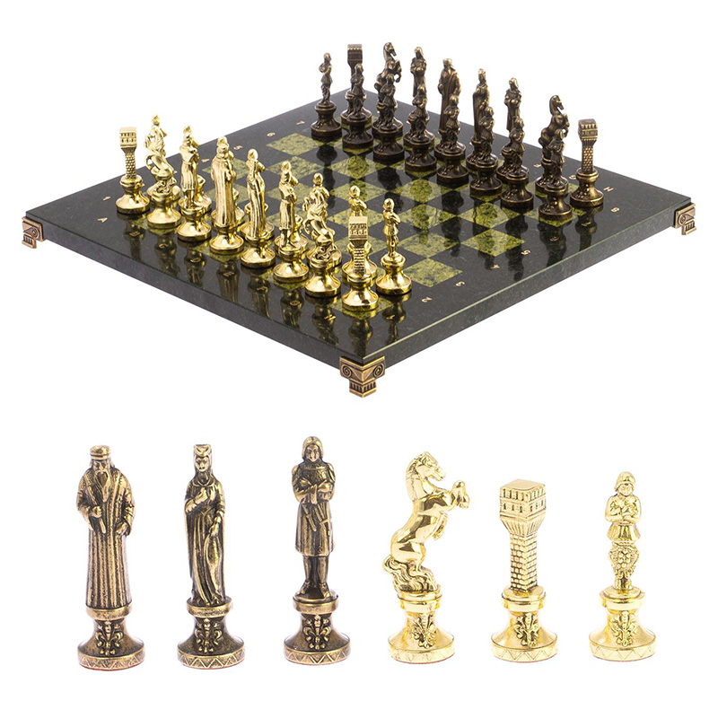 Шахматы Ренессанс из бронзы с доской из натурального камня Змеевик Decorative Thematic Chess  Золотой Бронза Черный Зеленый в Саратове | Loft Concept 