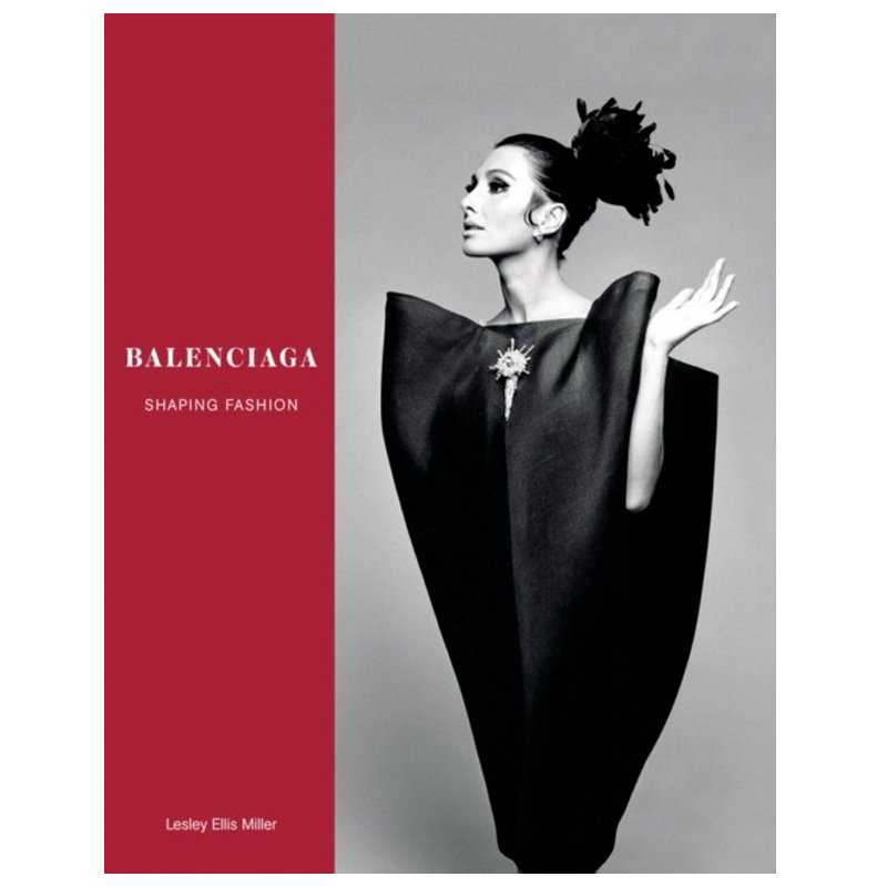 Balenciaga: Shaping Fashion  в Саратове | Loft Concept 