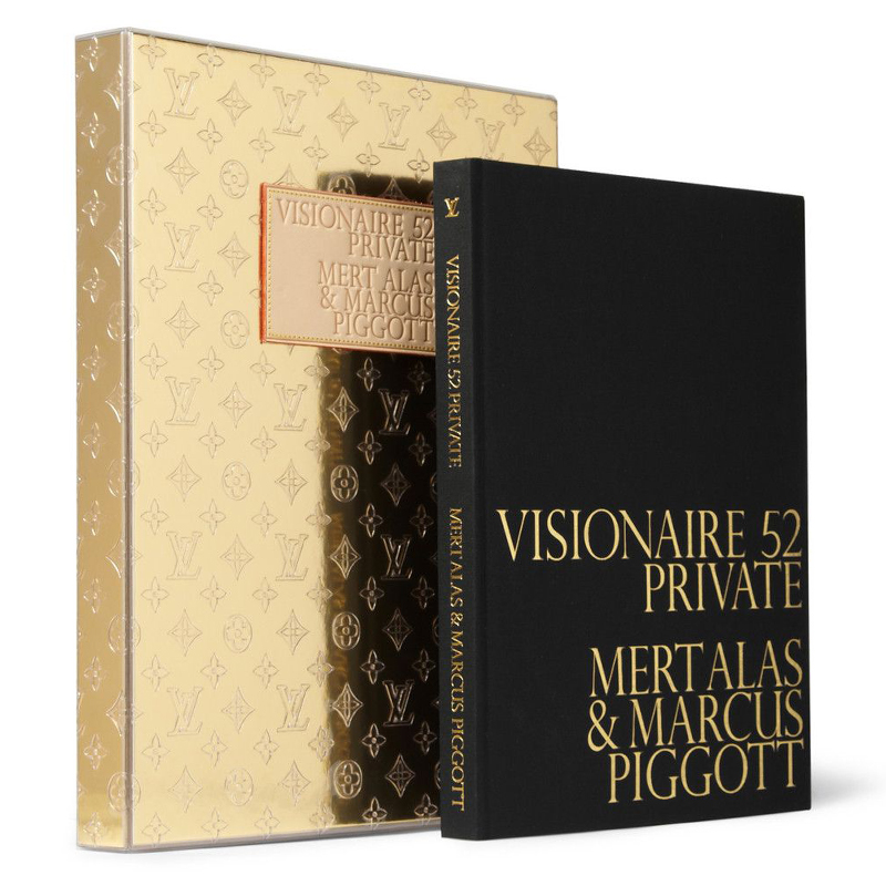 Книга VISIONAIRE 52 PRIVATE LOUIS VUITTON  в Саратове | Loft Concept 