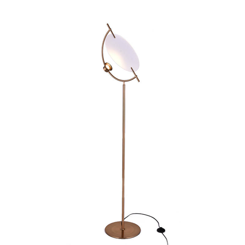 Торшер Gaspar Floor lamp Белый Золотой в Саратове | Loft Concept 