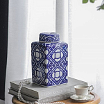 Ваза прямоугольной формы с крышкой и геометрическим узором в сине-белых цветах Blue & White Ornament  варинант исполнения - 6 | Loft Concept в Саратове