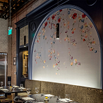 Обои ручная роспись Falling Flowers Standard colourway on Pale Grey dyed silk варинант исполнения - 3 | Loft Concept в Саратове