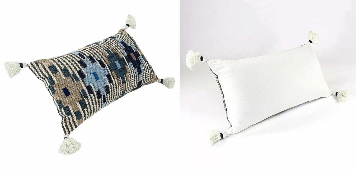 Подушка Blue Ikat с кисточками Подушка Blue Ikat с кисточками - Loft-Concept в Саратове