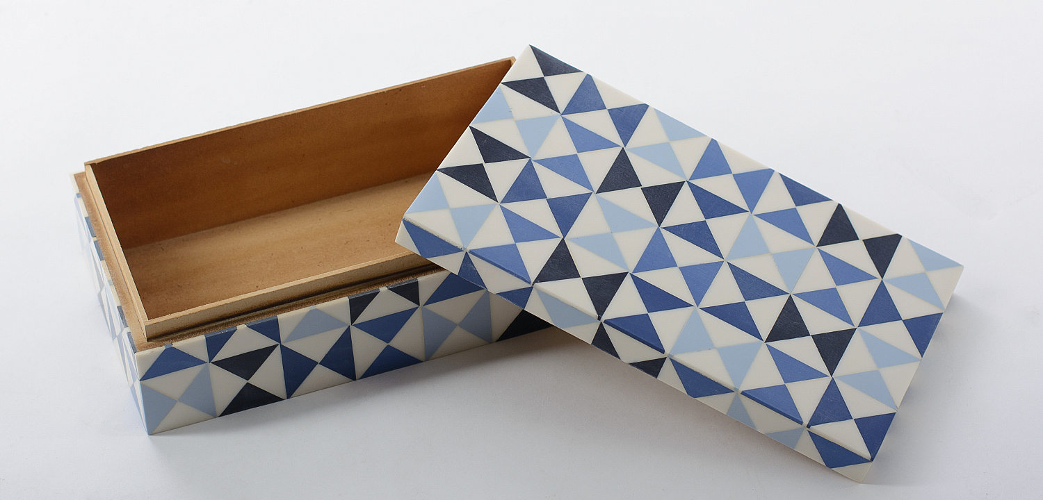 Шкатулка Small Triangles Blue Bone Inlay Box Шкатулка Small Triangles Blue Bone Inlay Box - Loft-Concept в Саратове