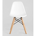 Пластиковый стул на ножках из массива бука Eames Small White варинант исполнения - 4 | Loft Concept в Саратове