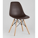 Пластиковый стул на ножках из массива бука Eames Brown варинант исполнения - 1 | Loft Concept в Саратове