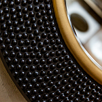 Зеркало в черной фактурной раме с золотым кантом Summon the Light варинант исполнения - 2 | Loft Concept в Саратове