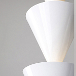 Подвесной светильник светодиодный в виде ряда белых металлических конусов  Herringbone варинант исполнения - 6 | Loft Concept в Саратове