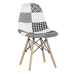 Пластиковый стул на ножках из массива бука Eames Черно-Белый Пэчворк варинант исполнения - 1 | Loft Concept в Саратове