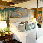 Обои ручная роспись Bamboo River Blossom Original colourway on Deep Rich Gold gilded paper with pearlescent antiquing варинант исполнения - 4 | Loft Concept в Саратове