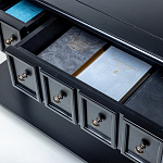 Черная консоль с выдвижными ящиками Monica варинант исполнения - 2 | Loft Concept в Саратове