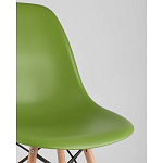 Пластиковый стул на ножках из массива бука Eames Green варинант исполнения - 2 | Loft Concept в Саратове