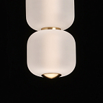 Подвесной светильник с 3-мя округлыми матовыми плафонами из белого стекла Golden Swirl варинант исполнения - 7 | Loft Concept в Саратове