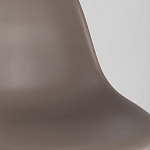 Пластиковый стул на ножках из массива бука Eames Cappuccino варинант исполнения - 8 | Loft Concept в Саратове