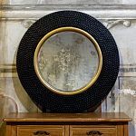 Зеркало в черной фактурной раме с золотым кантом Summon the Light варинант исполнения - 4 | Loft Concept в Саратове