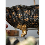 Блюдо черного цвета из фрафора на бронзовых ножках Eden Garden porcelain and bronze варинант исполнения - 5 | Loft Concept в Саратове