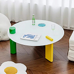 Дизайнерский журнальный стол с круглой белой столешницей на 3-х геометрических ножках Tajefox варинант исполнения - 1 | Loft Concept в Саратове