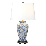 Настольная лампа с керамическим основанием в белом цвете с синим цветочным орнаментом на темной деревянной подставке и тканевым абажуром Elstead Lighting варинант исполнения - 1 | Loft Concept в Саратове