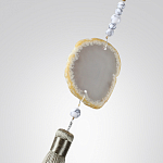 Люстра подвесная с 8-ю шарообразными плафонами из белого стекла с подвесками из камня и кисточками Agatelle варинант исполнения - 8 | Loft Concept в Саратове