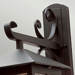 Настенный фонарь черного цвета в форме фонаря с решетчатым плафоном и фактурным стеклом Elstead Lighting варинант исполнения - 2 | Loft Concept в Саратове