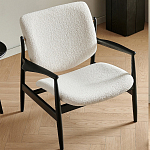 Кресло с каркасом и ножками из древесины и мягкими сиденьем и спинкой Venice варинант исполнения - 5 | Loft Concept в Саратове