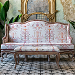 Трехместный диван из массива бука бежевый с растительным орнаментом Raffael Renaissance Beige Sofa варинант исполнения - 8 | Loft Concept в Саратове