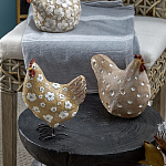 Статуэтка курица с резными белыми цветами на бежевой фактурной поверхности Rustic Chicken варинант исполнения - 4 | Loft Concept в Саратове