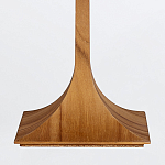 Настольная лампа со скошенным конусовидным абажуром и фигурной ножкой в цвете тик Accord Lighting варинант исполнения - 5 | Loft Concept в Саратове