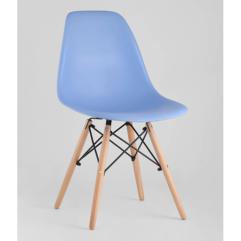 Пластиковый стул на ножках из массива бука Eames Blue Голубой Древесина в Саратове | Loft Concept 