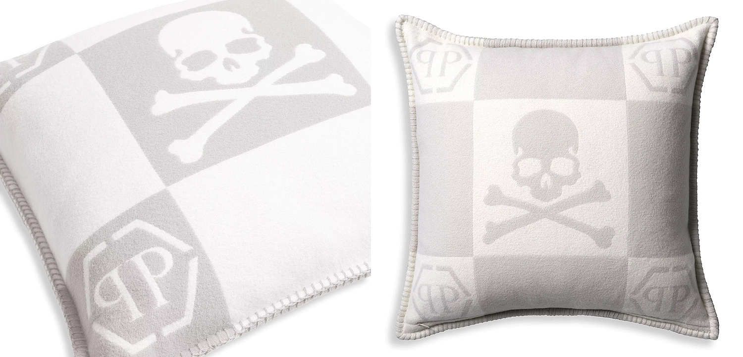 Подушка Philipp Plein Cushion Cashmere Skull 45 x 45 Grey Подушка Philipp Plein Cushion Cashmere Skull 45 x 45 Grey - Loft-Concept в Саратове