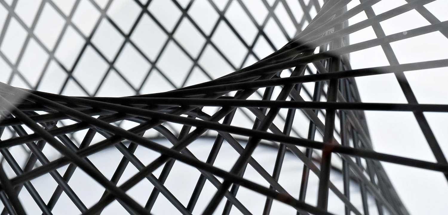 Обеденный стол Black Mesh Обеденный стол Black Mesh - Loft-Concept в Саратове