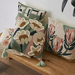 Подушка с цветочным принтом и кисточками Blooming Elegance Daisy варинант исполнения - 8 | Loft Concept в Саратове