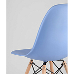 Пластиковый стул на ножках из массива бука Eames Blue варинант исполнения - 3 | Loft Concept в Саратове