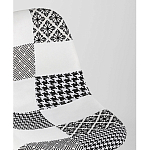 Пластиковый стул на ножках из массива бука Eames Черно-Белый Пэчворк варинант исполнения - 2 | Loft Concept в Саратове