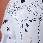 Ваза с декоративными лицами и графическими элементами в виде сердец и символов Faces of Imagination варинант исполнения - 9 | Loft Concept в Саратове