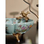 Блюдо из голубого фарфора с бронзовой птичкой Blue Garden варинант исполнения - 6 | Loft Concept в Саратове