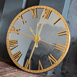 Часы настенные зеркальные с золотым металлическим циферблатом Mirror Tower Clock варинант исполнения - 4 | Loft Concept в Саратове