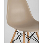 Пластиковый стул на ножках из массива бука Eames Beige варинант исполнения - 2 | Loft Concept в Саратове