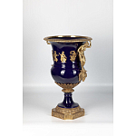 Ваза темно-синего цвета из фарфора с бронзовыми ручками в виде фигур Eden Garden porcelain and bronze варинант исполнения - 1 | Loft Concept в Саратове