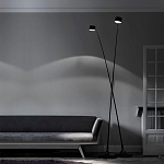 Торшер с изогнутой черной металлической стойкой и цилиндрическим плафоном Davide Groppi варинант исполнения - 6 | Loft Concept в Саратове